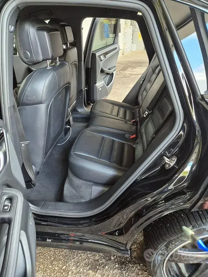 Usata Porsche Macan 353 CV (259 kW) 2020 Nero SUV