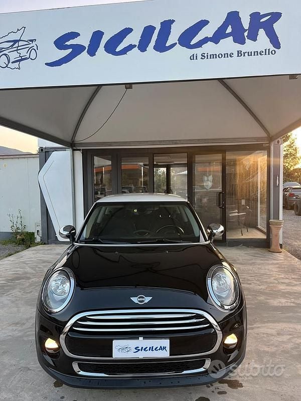Usata Mini Cooper D 116 CV (85 kW) 2014 Nero Utilitaria
