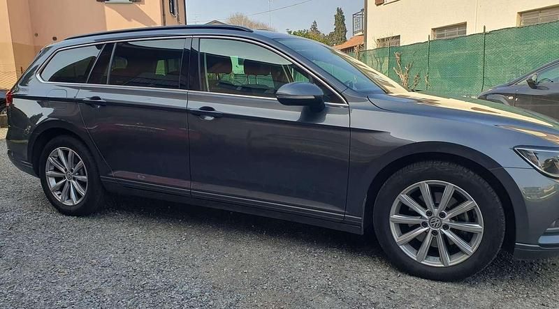 Usata VW Passat 150 CV (110 kW) 2017 Grigio Station wagon