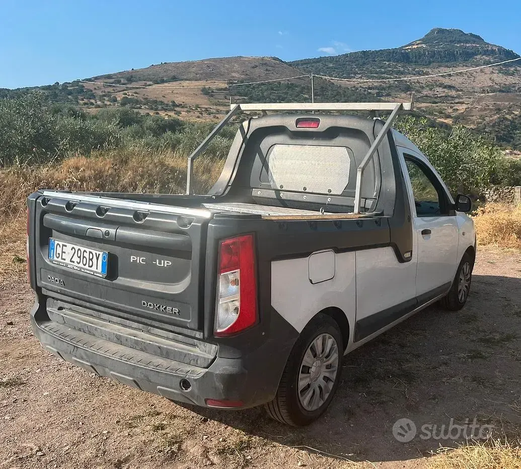 Usata Dacia Pick up 90 CV (66 kW) 2021 Bianco Pick-up