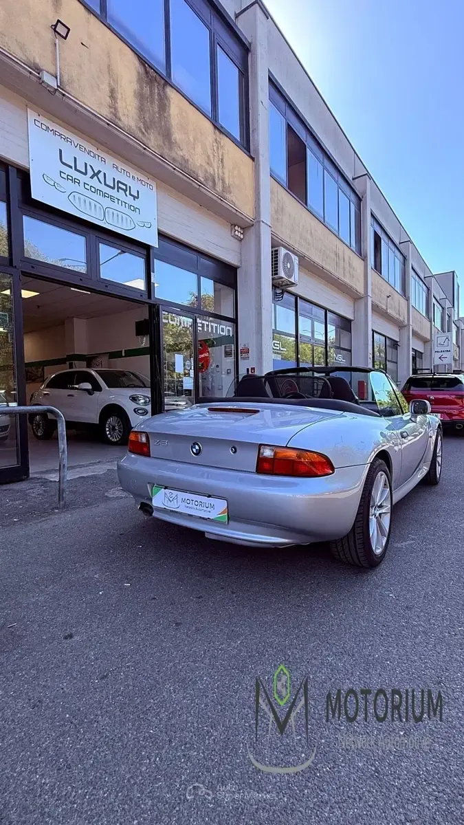 Usata BMW Z3 140 CV (102 kW) 1999 Gray Berlina