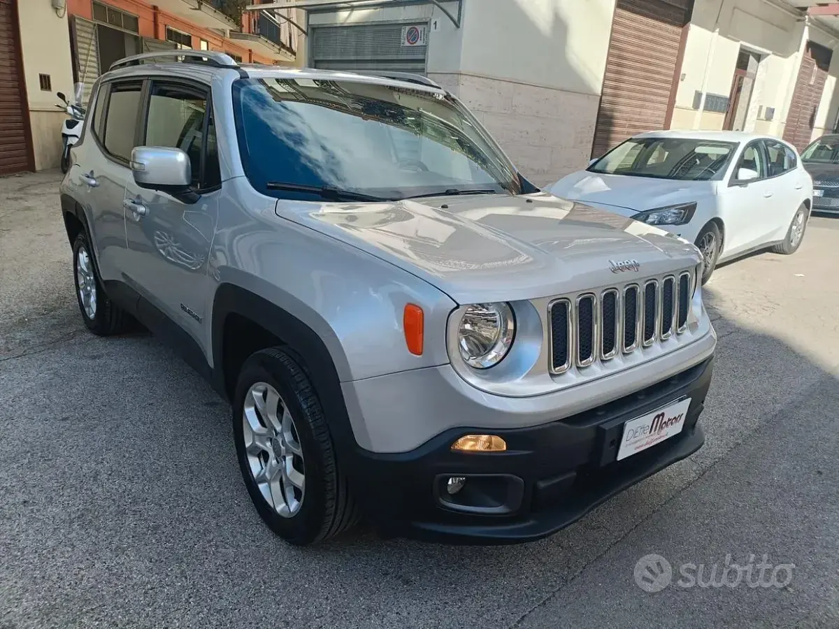 Usata Jeep Renegade Limited 140 CV (102 kW) 2015 Grigio SUV