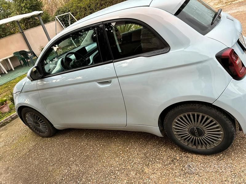 Usata Fiat 500e 86 kW (118 CV) 2021 Utilitaria
