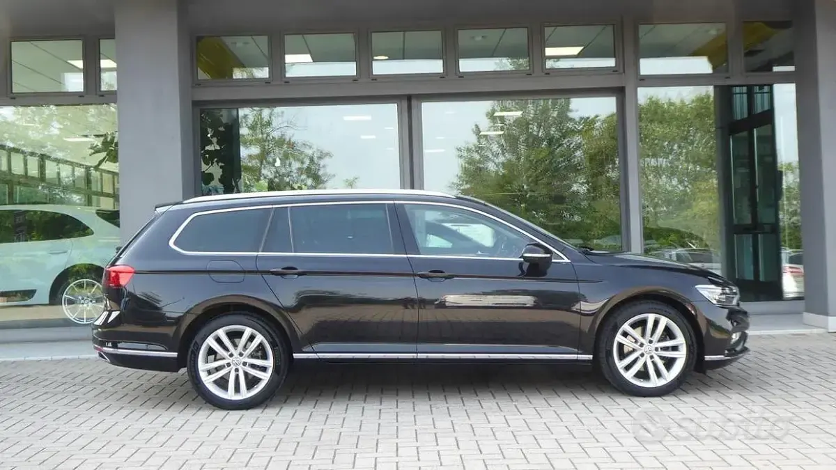 Usata VW Passat Highline 190 CV (139 kW) 2019 Nero Station wagon