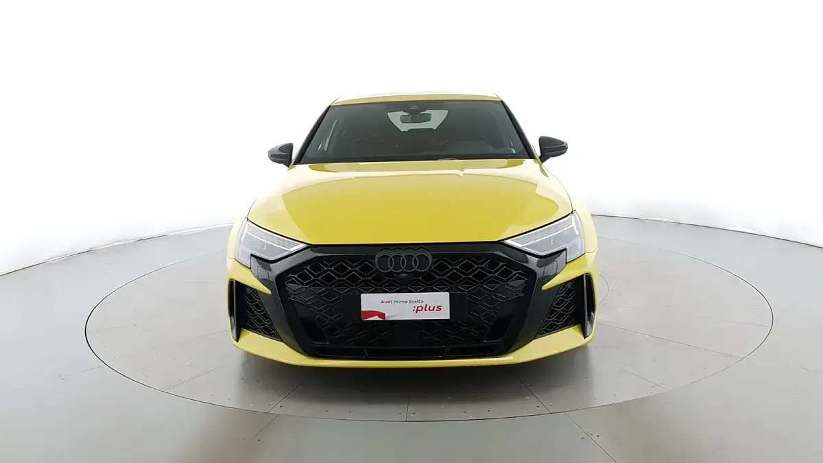 Usata Audi RS3 400 CV (294 kW) 2025 Giallo pitone Berlina