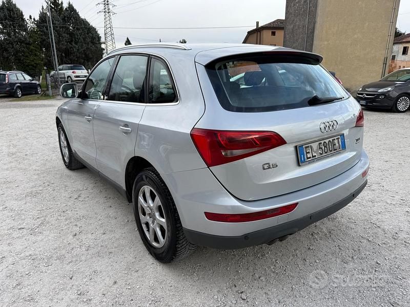 Usata Audi Q5 170 CV (125 kW) 2011 Grigio SUV
