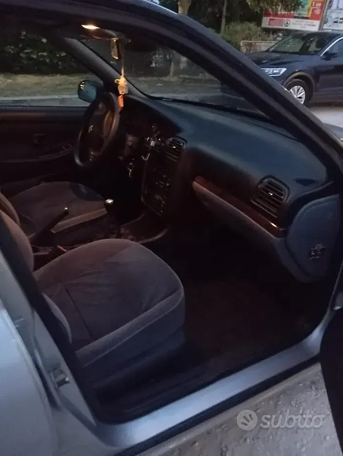 Usata Peugeot 406 109 CV (80 kW) 2000 Grigio Berlina