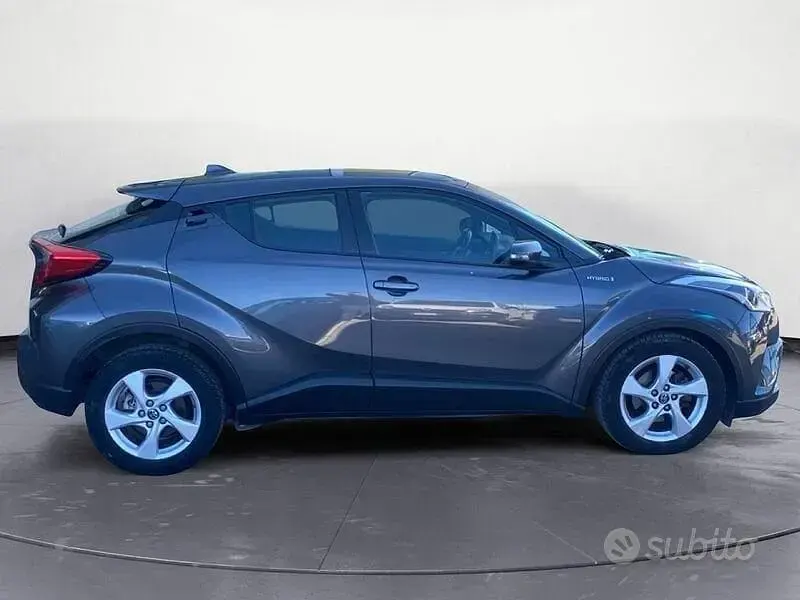 Usata Toyota C-HR Business Edition 98 CV (72 kW) 2019 Grigio SUV
