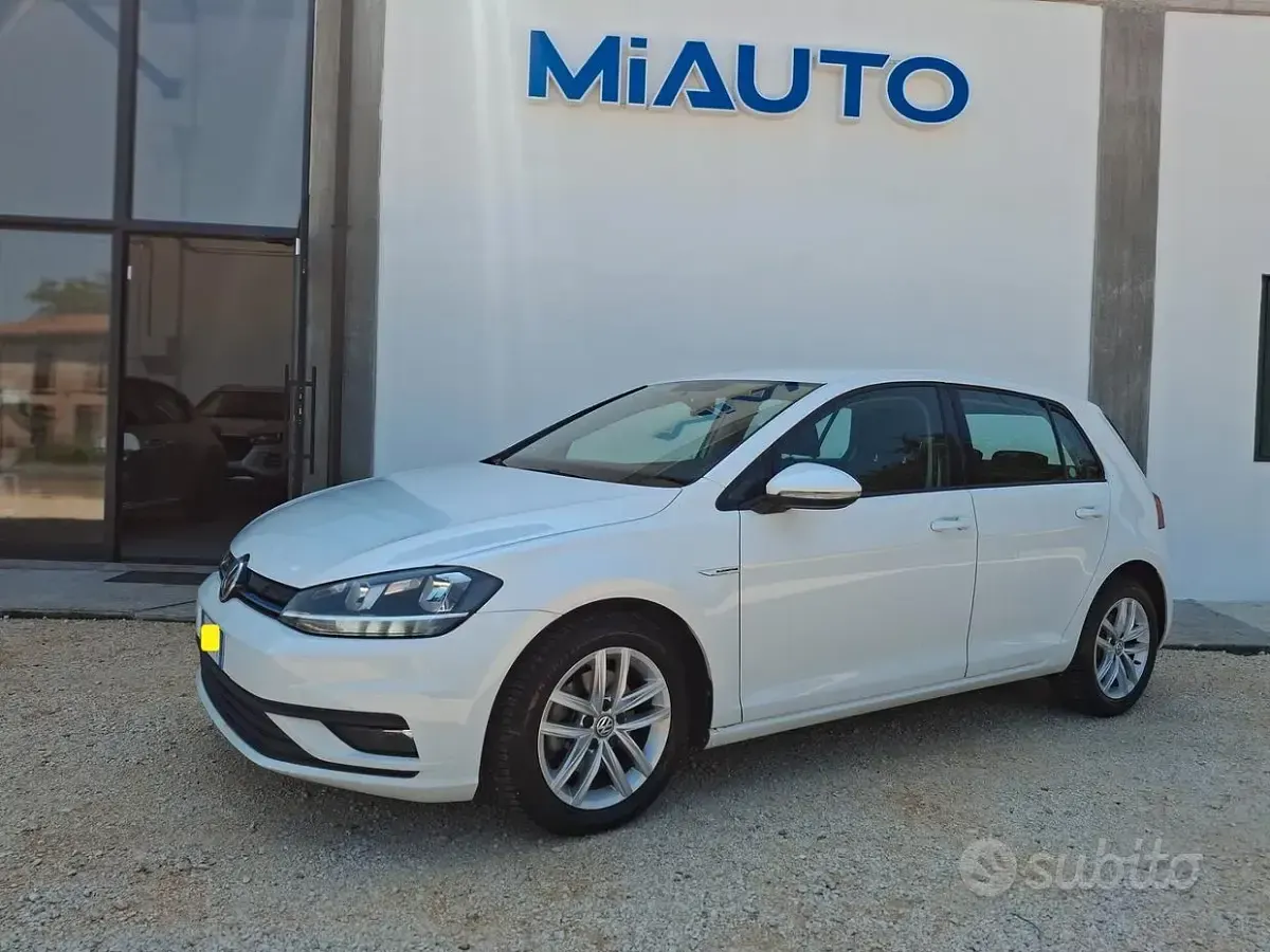 Usata VW Golf VIII Executive 130 CV (95 kW) 2020 Bianco Berlina
