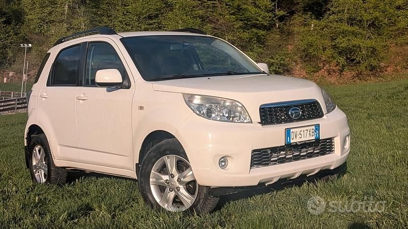 Usata Daihatsu Terios HIRO 86 CV (63 kW) 2009 Bianco SUV