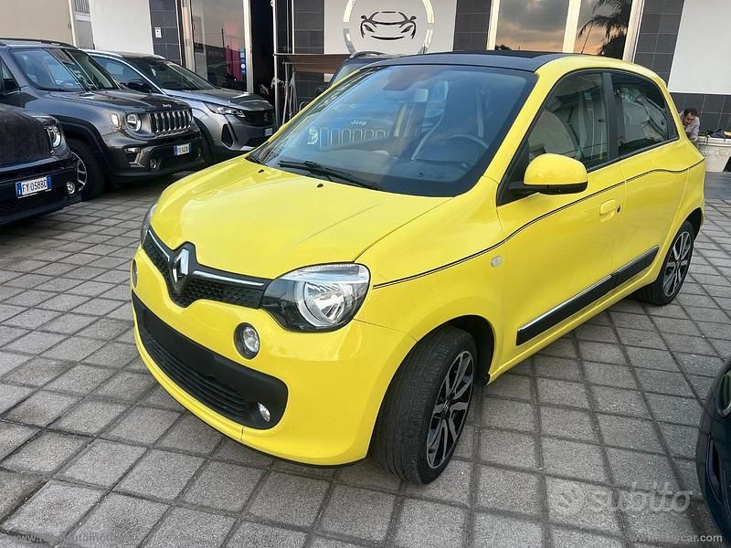 Usata Renault Twingo SE 69 CV (50 kW) 2014 Giallo Utilitaria