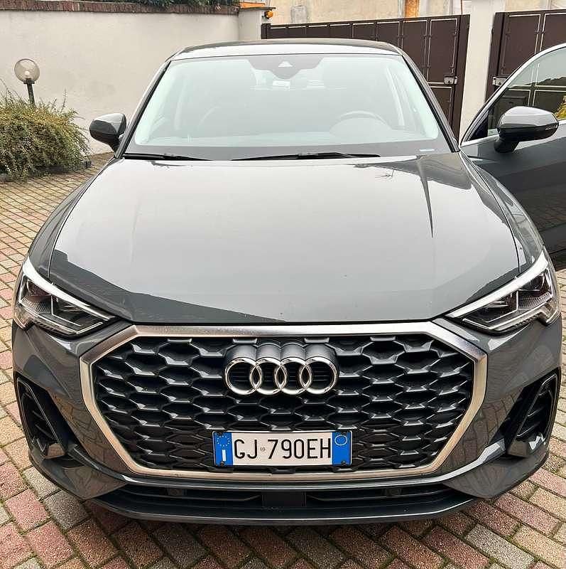 Usata Audi Q3 Sportback Business Plus 150 CV (110 kW) 2022 Grigio SUV