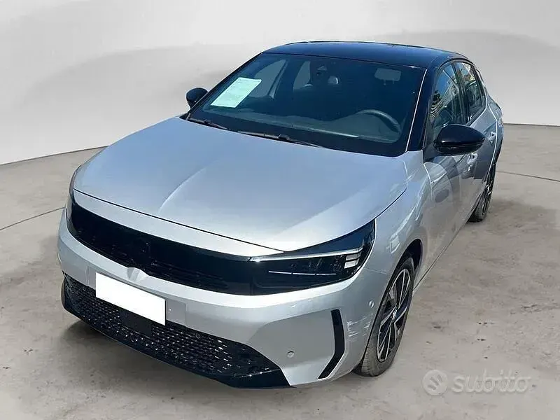 Usata Opel Corsa 100 CV (73 kW) 2025 Grigio Utilitaria