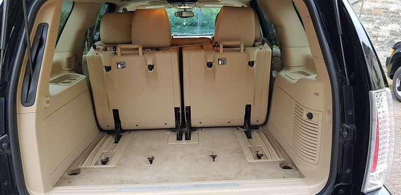 Usata Cadillac Escalade 409 CV (300 kW) 2011 Nero SUV