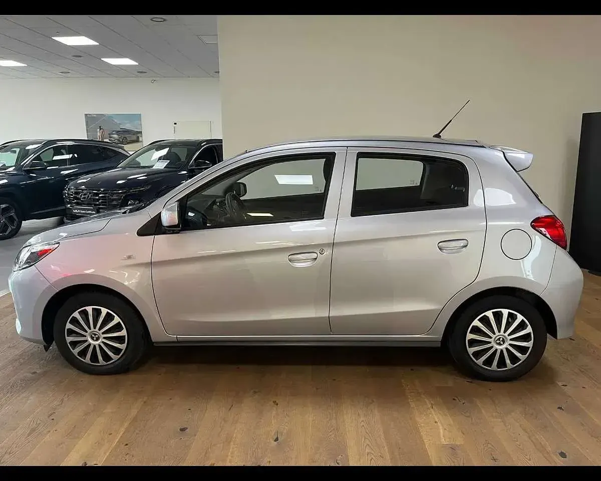 Usata Mitsubishi Space Star Invite 71 CV (52 kW) 2024 Grigio Utilitaria