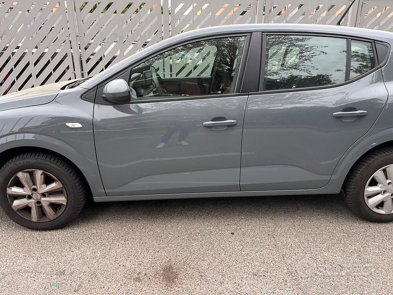 Brugt Dacia Sandero 90 HK (66 kW) 2023 Grå Sedan