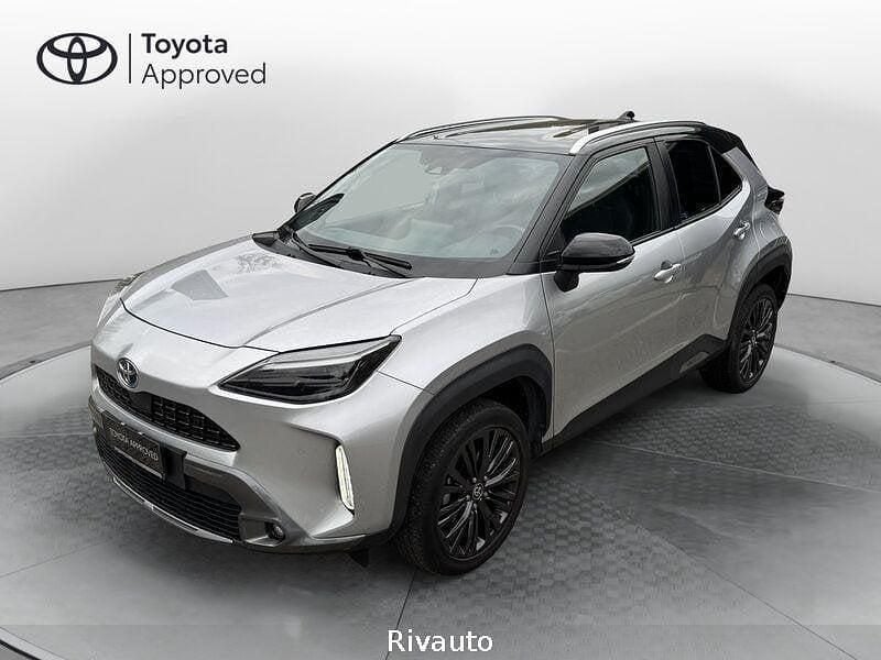 Argento Usata 2021 Toyota Yaris Cross SUV | 22.500 € (Cara) - Immagine 1/4
