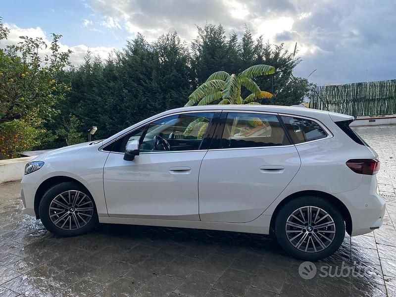 Usata BMW 218 Luxury Line 150 CV (110 kW) 2022 Bianco Station wagon