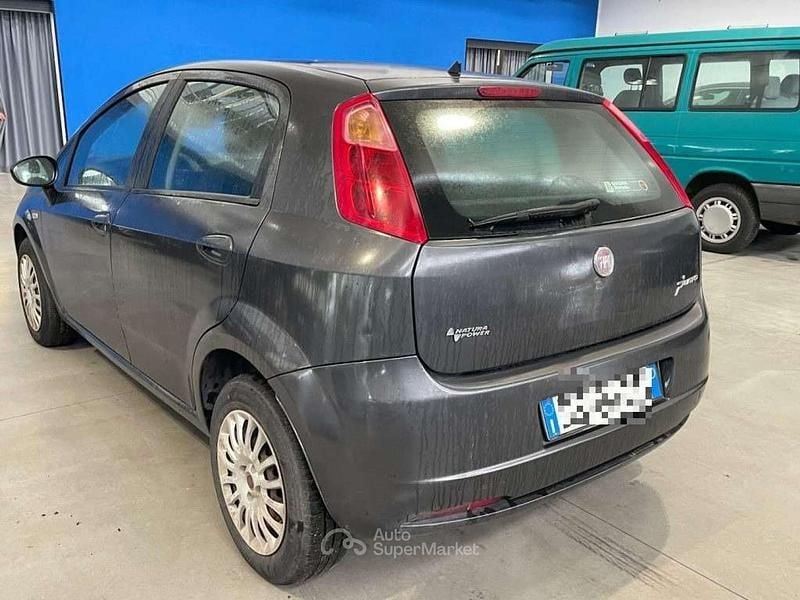 Usata Fiat Grande Punto Active 77 CV (56 kW) 2008 Grigio scuro pastello Utilitaria