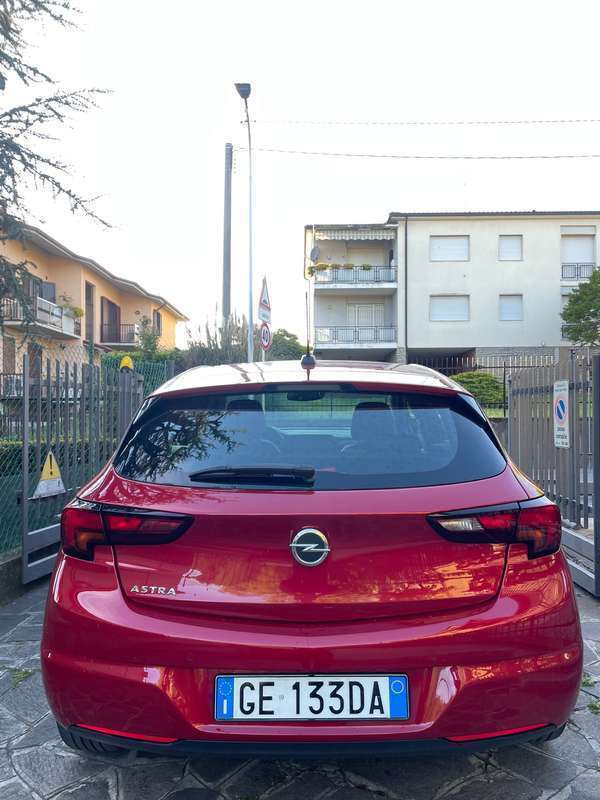 Usato 2021 Opel Astra 1.5 Diesel 122 CV (12.000 €)