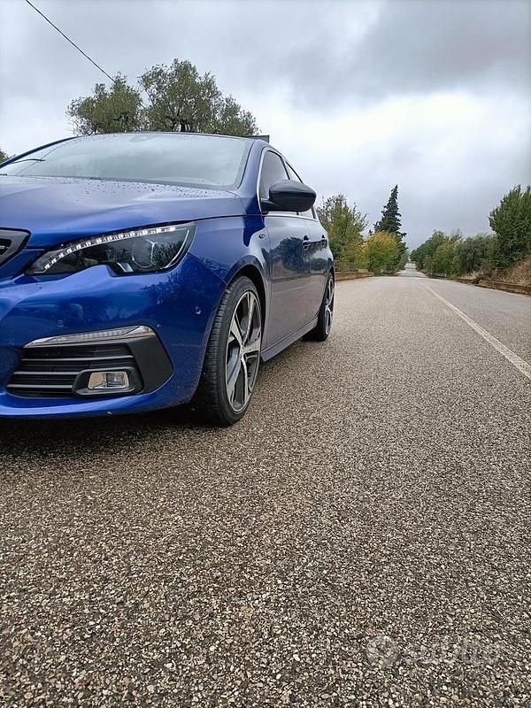 Usata Peugeot 308 GT-line 180 CV (132 kW) 2018 Blu Berlina