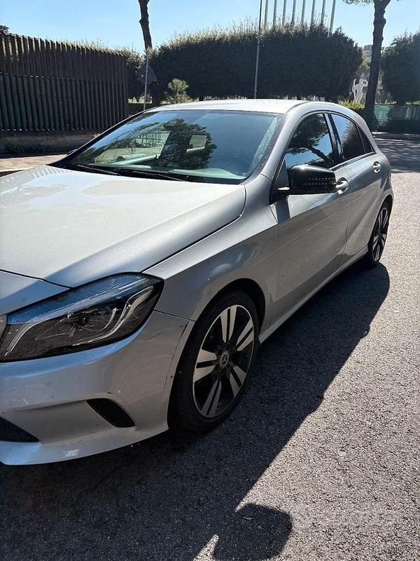 Usata Mercedes A180 2018 Grigio Berlina