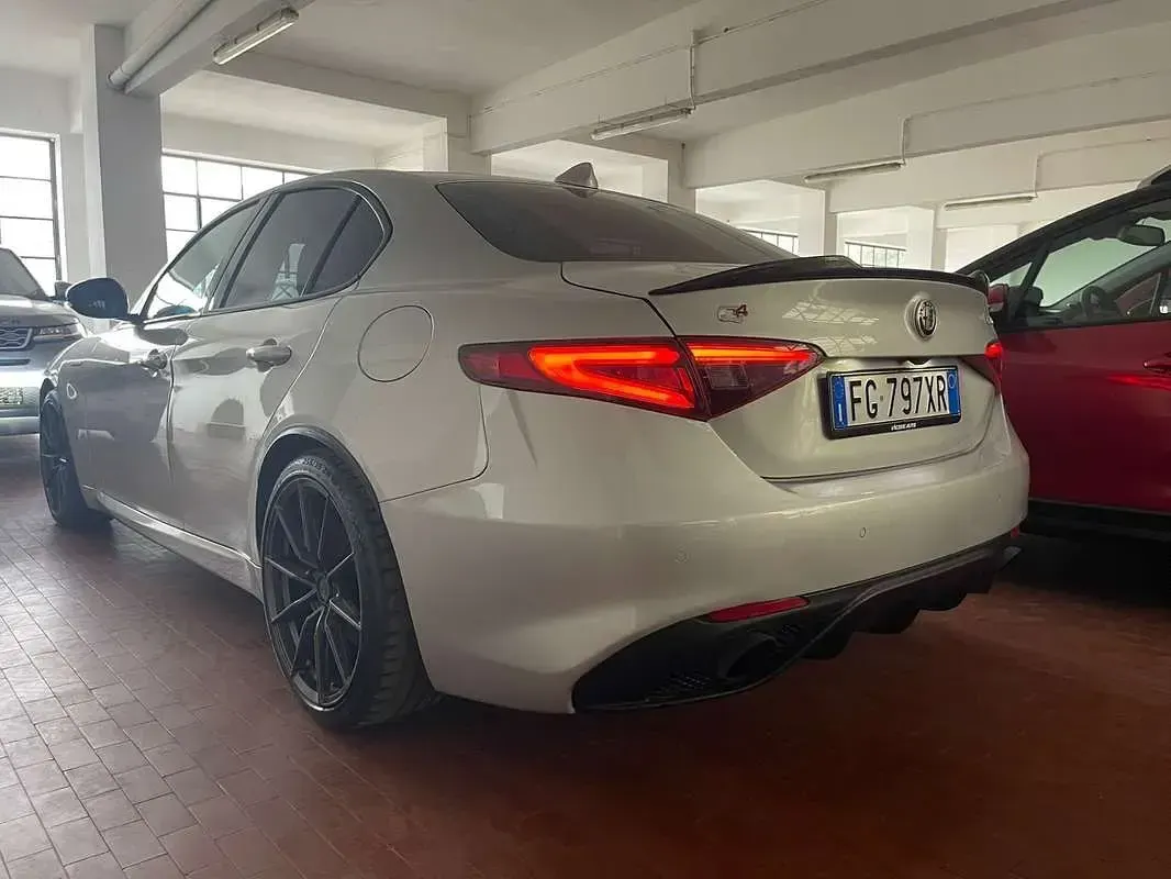 Usata Alfa Romeo Giulia Veloce 280 CV (205 kW) 2017 Berlina