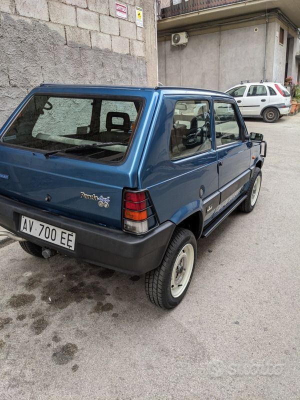 Usata Fiat Panda 4x4 50 CV (36 kW) 1989 Blu Utilitaria