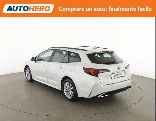 Usata Toyota Corolla Active 97 CV (71 kW) 2023 Bianco Station wagon