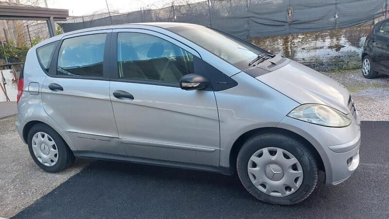 Usata Mercedes A150 Classic 95 CV (69 kW) 2004 Grigio Monovolume