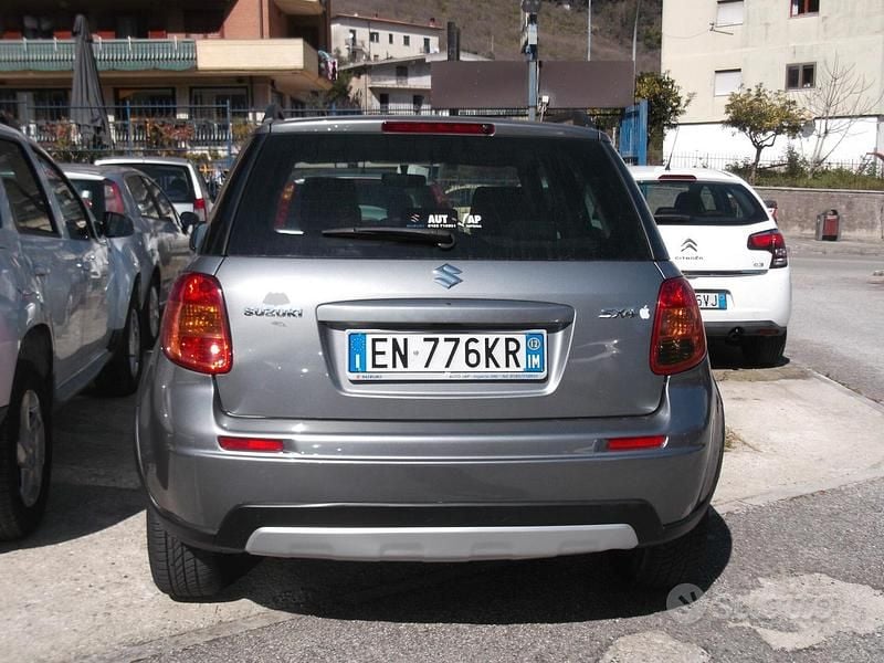Usata Suzuki SX4 GLX 120 CV (88 kW) 2012 Grigio Station wagon