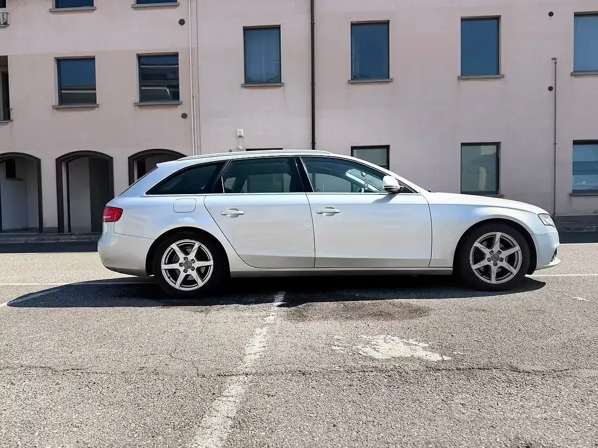 Usata Audi A4 Advanced 143 CV (105 kW) 2009 Grigio Station wagon