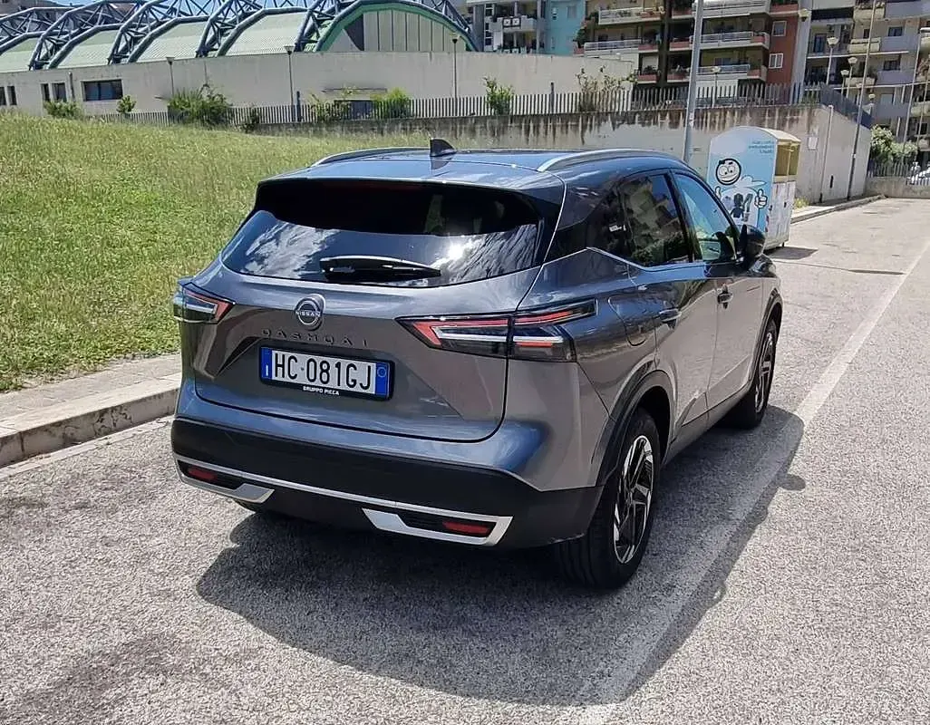 Usata Nissan Qashqai N-Connecta 140 CV (102 kW) 2026 Grigio SUV