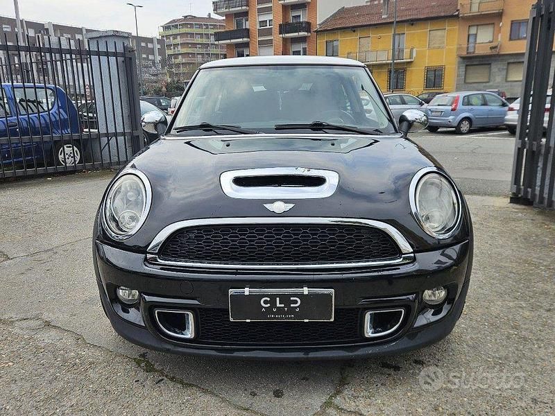 Usata Mini Cooper S 184 CV (135 kW) 2010 Nero Utilitaria