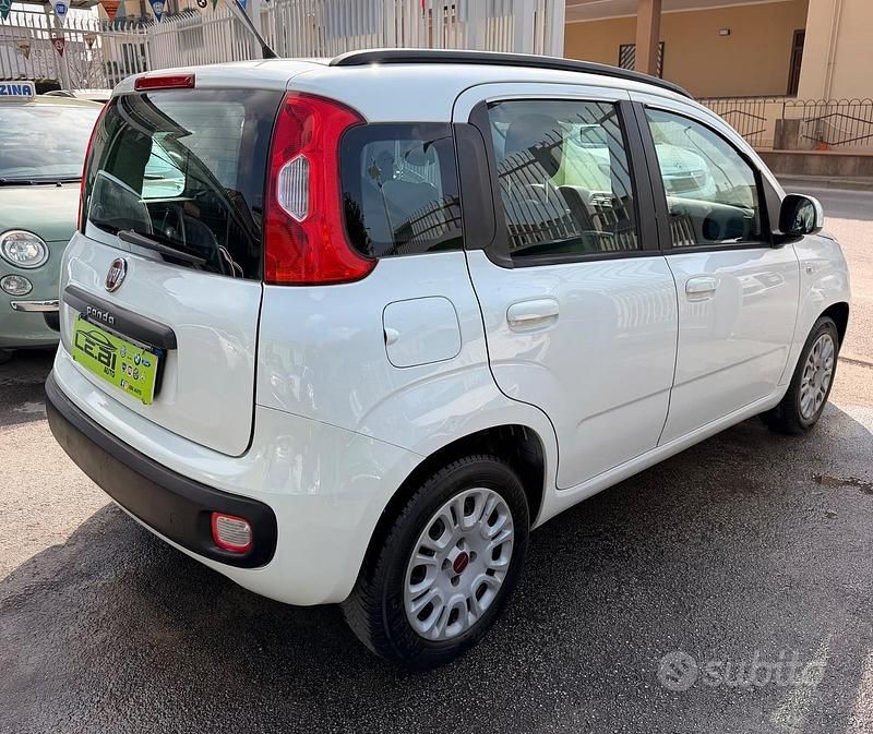 Usata Fiat Panda Lounge 69 CV (50 kW) 2015 Bianco Utilitaria