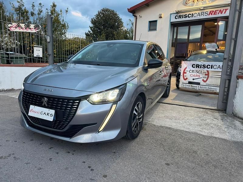 Usata Peugeot 208 Allure 102 CV (75 kW) 2023 Argento Utilitaria