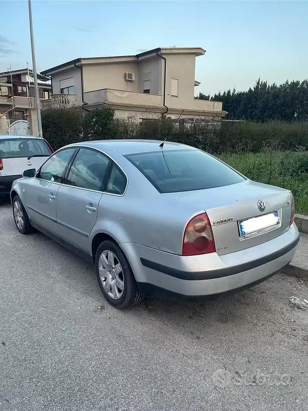 Usata VW Passat 2003 Grigio Berlina