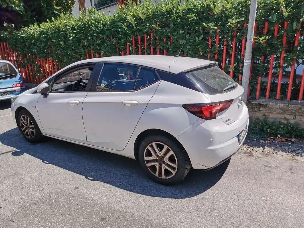 Usata Opel Astra 95 CV (69 kW) 2017 Berlina