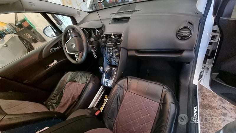 Usata Opel Meriva 120 CV (88 kW) 2012 Bianco Monovolume