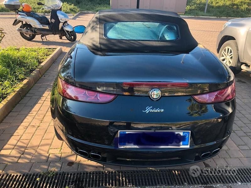 Usata Alfa Romeo Spider 185 CV (136 kW) 2008 Nero Cabrio