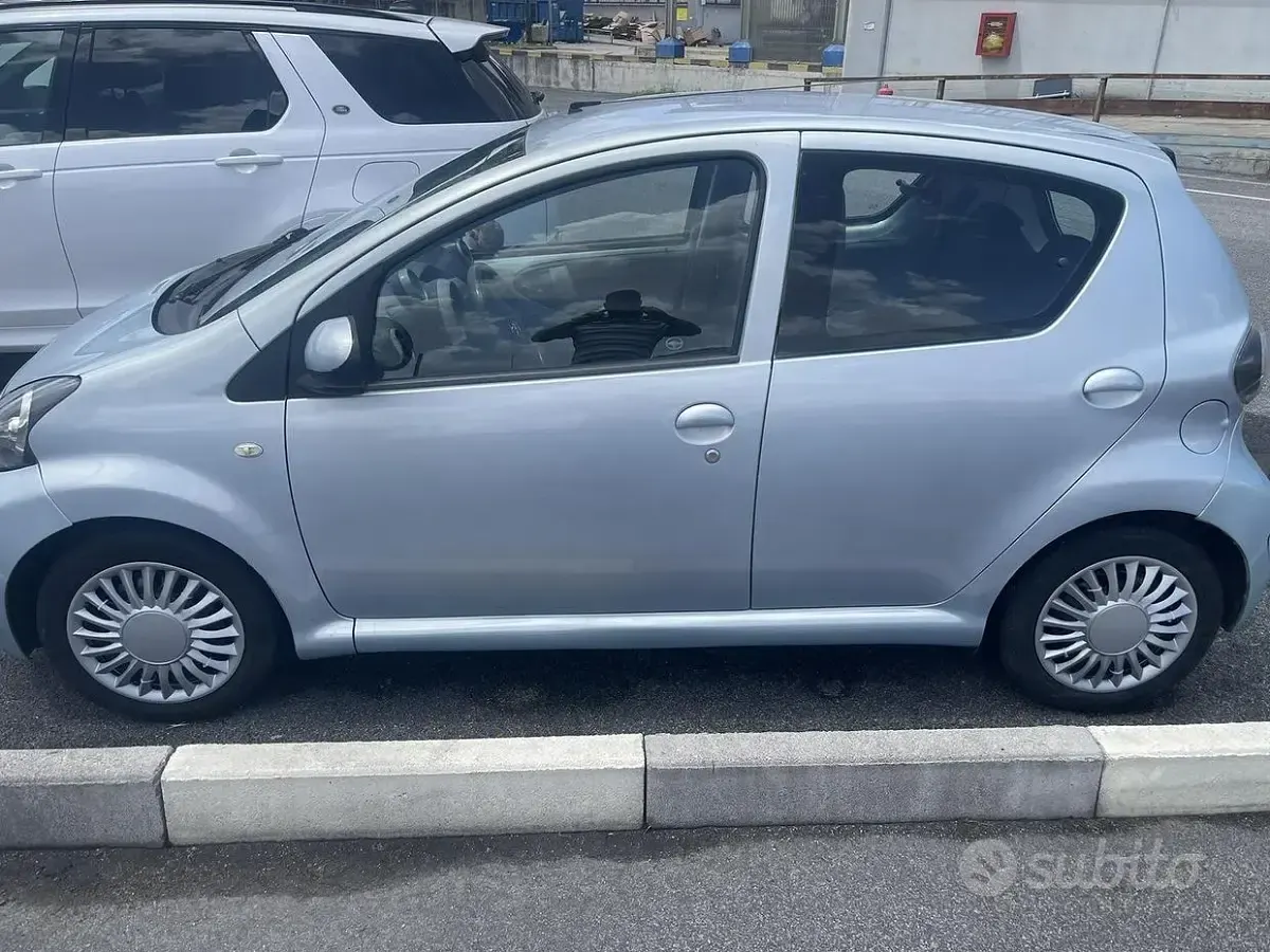 Usata Toyota Aygo 68 CV (50 kW) 2005 Utilitaria