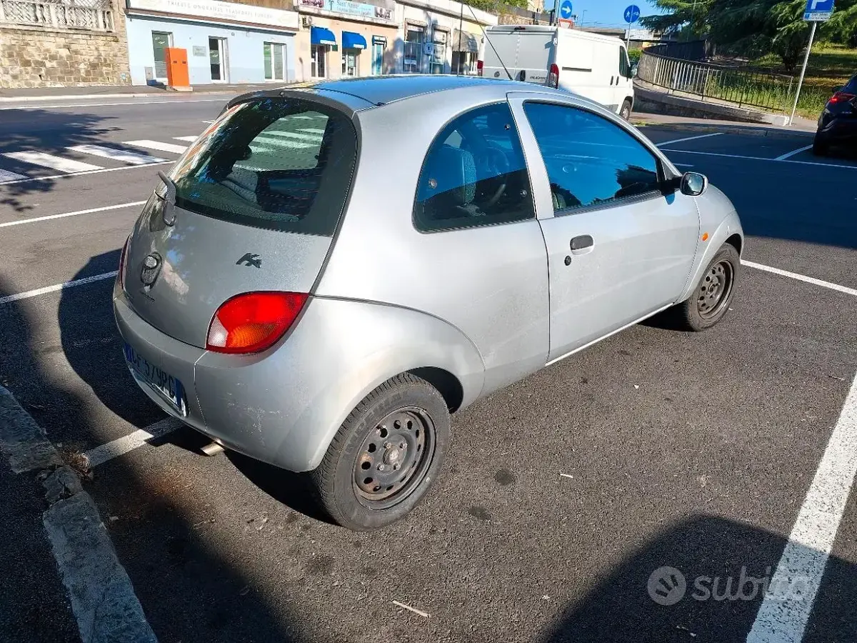 Usata Ford Ka 60 CV (44 kW) 2003 Grigio Utilitaria