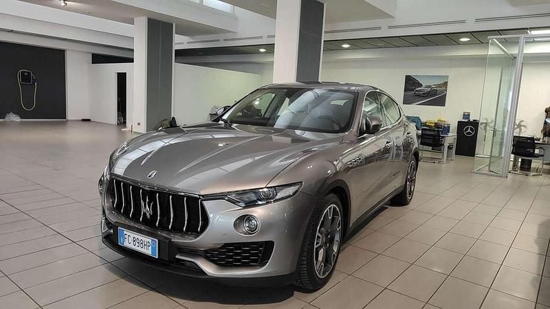 Usata Maserati Levante 250 CV (183 kW) 2016 Grigio SUV