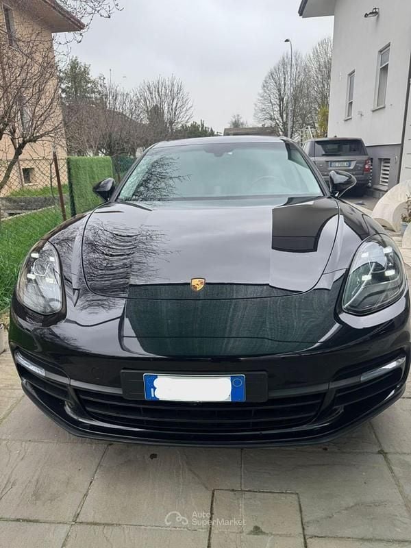 Usata Porsche Panamera 330 CV (242 kW) 2019 Nero Berlina