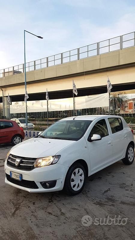 Usata Dacia Sandero 72 CV (52 kW) 2014 Bianco Berlina
