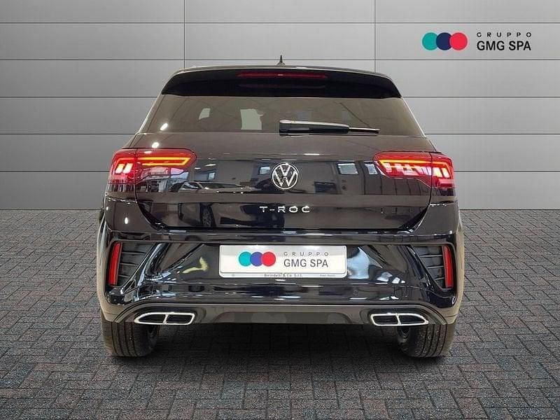 Usata VW T-Roc R-line 116 CV (85 kW) 2023 Nero SUV