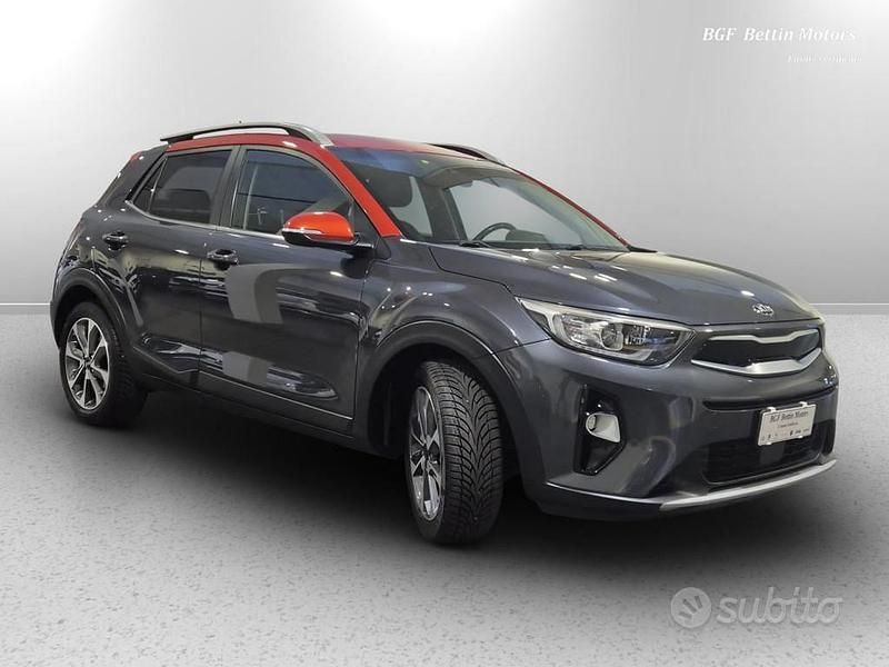 Usata Kia Stonic 110 CV (80 kW) 2018 Grigio SUV