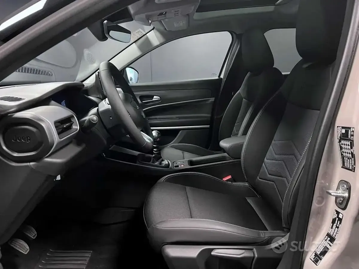 Nuova Jeep Avenger Summit 101 CV (74 kW) 2026 SUV