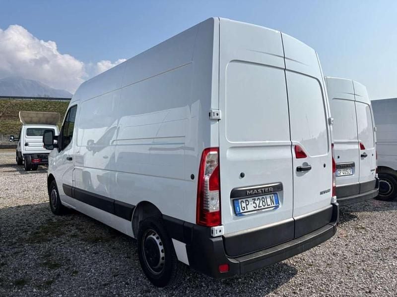 Usata Renault Master 135 CV (99 kW) 2023 Bianco Monovolume