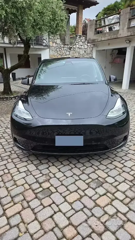 Usata Tesla Model Y 152 kW (208 CV) 2022 Nero SUV